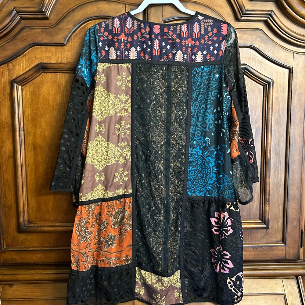 Soft Surroundings Adassa Tunic Patchwork Print Em… - image 7